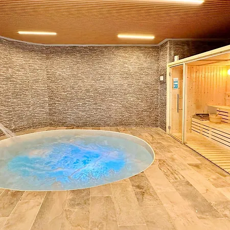 Global Properties, Con Vistas Al Mar, 2 Terrazas Y Piscina En Apartman *