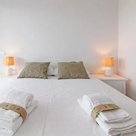 Global Properties, Con Vistas Al Mar, 2 Terrazas Y Piscina En *